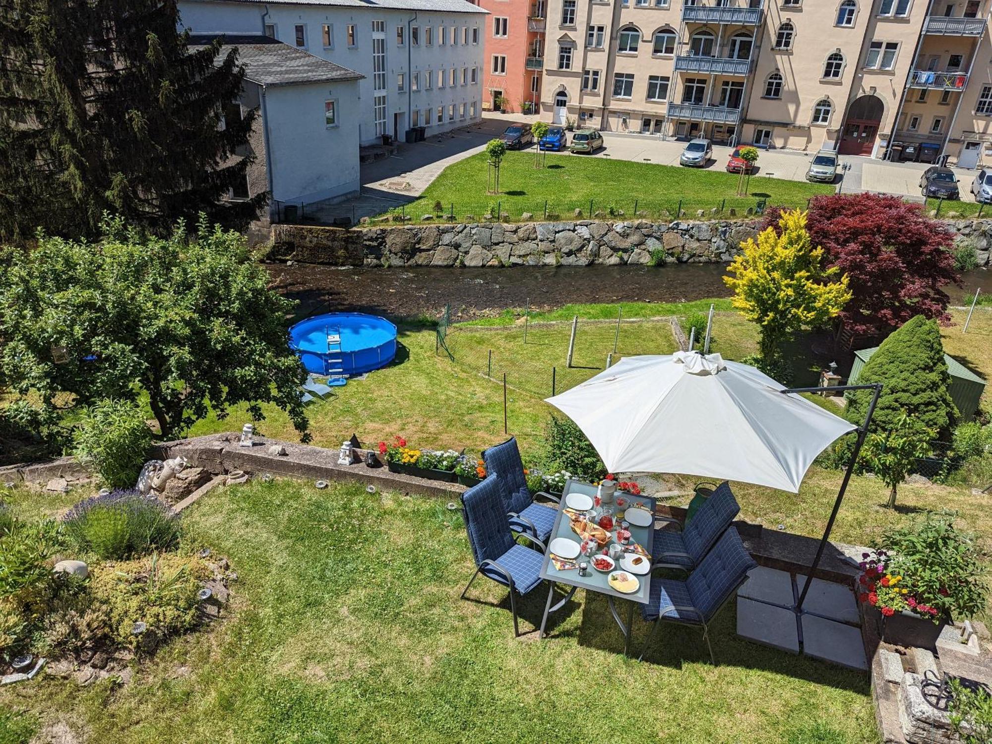 F4 - Urlaubsmagie - Grosse Wohnung Fuer Bis Zu 10 Personen Sebnitz Exterior foto